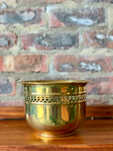 Load image into Gallery viewer, Vintage Brass Planters
