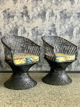 Load image into Gallery viewer, Vintage Kitchen/Patio Set