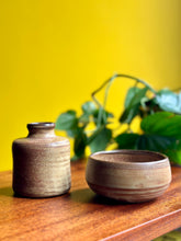 Load image into Gallery viewer, Marked Vintage Pottery Set