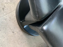 Load image into Gallery viewer, Ribbon Chair