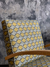 Load image into Gallery viewer, Mid-Century Oak Armchair