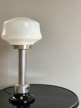 Load image into Gallery viewer, Vintage Style Table Lamp