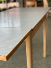 Load image into Gallery viewer, 1950's Extendable Table