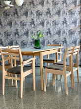 Load image into Gallery viewer, 1950's Extendable Table