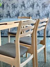 Load image into Gallery viewer, 1950's Extendable Table