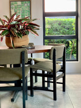 Load image into Gallery viewer, Vintage Dining Set