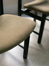 Load image into Gallery viewer, Vintage Dining Set