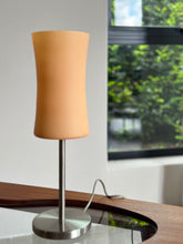 Load image into Gallery viewer, Retro Table Lamp