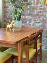 Load image into Gallery viewer, Novocraft Dining Set