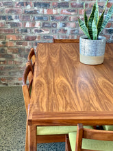 Load image into Gallery viewer, Novocraft Dining Set