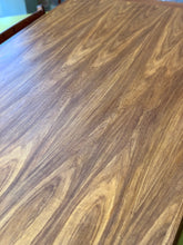 Load image into Gallery viewer, Novocraft Dining Set