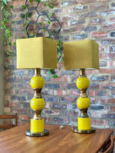 Load image into Gallery viewer, Retro Table Lamp