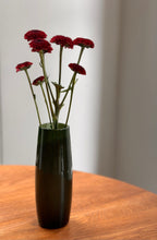Load image into Gallery viewer, Retro Green Glass Vase