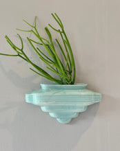 Load image into Gallery viewer, Lucia Ware Wall Planter