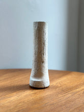 Load image into Gallery viewer, Pottery Stem Vase