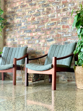 Load image into Gallery viewer, Pair of Retro Mahogany Armchairs