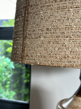 Load image into Gallery viewer, Vintage Resin Table Lamp