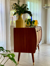Load image into Gallery viewer, Retro Sideboard