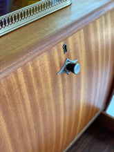 Load image into Gallery viewer, Retro Sideboard