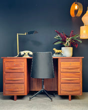 Load image into Gallery viewer, Retro Desk