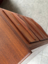 Load image into Gallery viewer, Retro Desk