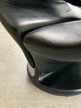Load image into Gallery viewer, Ribbon Chair