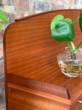 Load image into Gallery viewer, Retro 3/4 Size Headboard