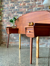 Load image into Gallery viewer, Retro 3/4 Size Headboard