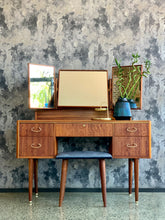 Load image into Gallery viewer, g&t dressing table