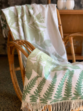 Load image into Gallery viewer, Winter Blanket / Throw