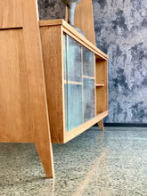 Load image into Gallery viewer, Mid-Century Oak Room Divider