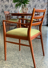 Load image into Gallery viewer, Elegant Vintage Dining Set