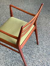 Load image into Gallery viewer, Elegant Vintage Dining Set