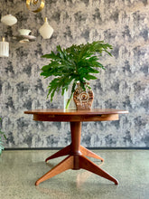 Load image into Gallery viewer, Elegant Vintage Dining Set