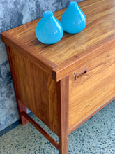 Load image into Gallery viewer, Retro kiaat sideboard