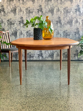 Load image into Gallery viewer, G-Plan dining room set