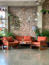 Load image into Gallery viewer, Grafton Everest Couch