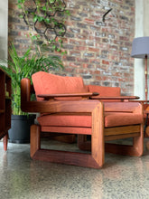 Load image into Gallery viewer, Grafton Everest Couch