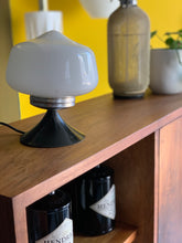 Load image into Gallery viewer, Retro Table Lamp