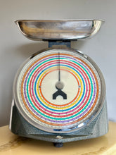 Load image into Gallery viewer, Retro Scale
