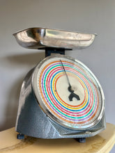 Load image into Gallery viewer, Retro Scale
