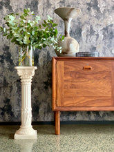 Load image into Gallery viewer, Resin Column Pedestal