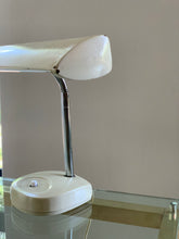 Load image into Gallery viewer, Retro Desk Lamp
