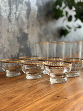 Load image into Gallery viewer, Vintage Glass Set
