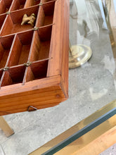 Load image into Gallery viewer, Vintage Small Printers Tray