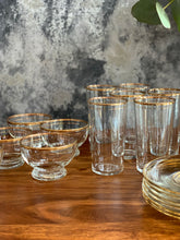 Load image into Gallery viewer, Vintage Glass Set