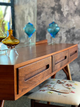 Load image into Gallery viewer, Mid-Century Novocraft Dresser