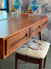 Load image into Gallery viewer, Mid-Century Novocraft Dresser