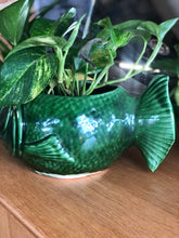 Load image into Gallery viewer, Ceramic retro fish