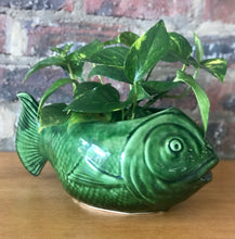 Load image into Gallery viewer, Ceramic retro fish
